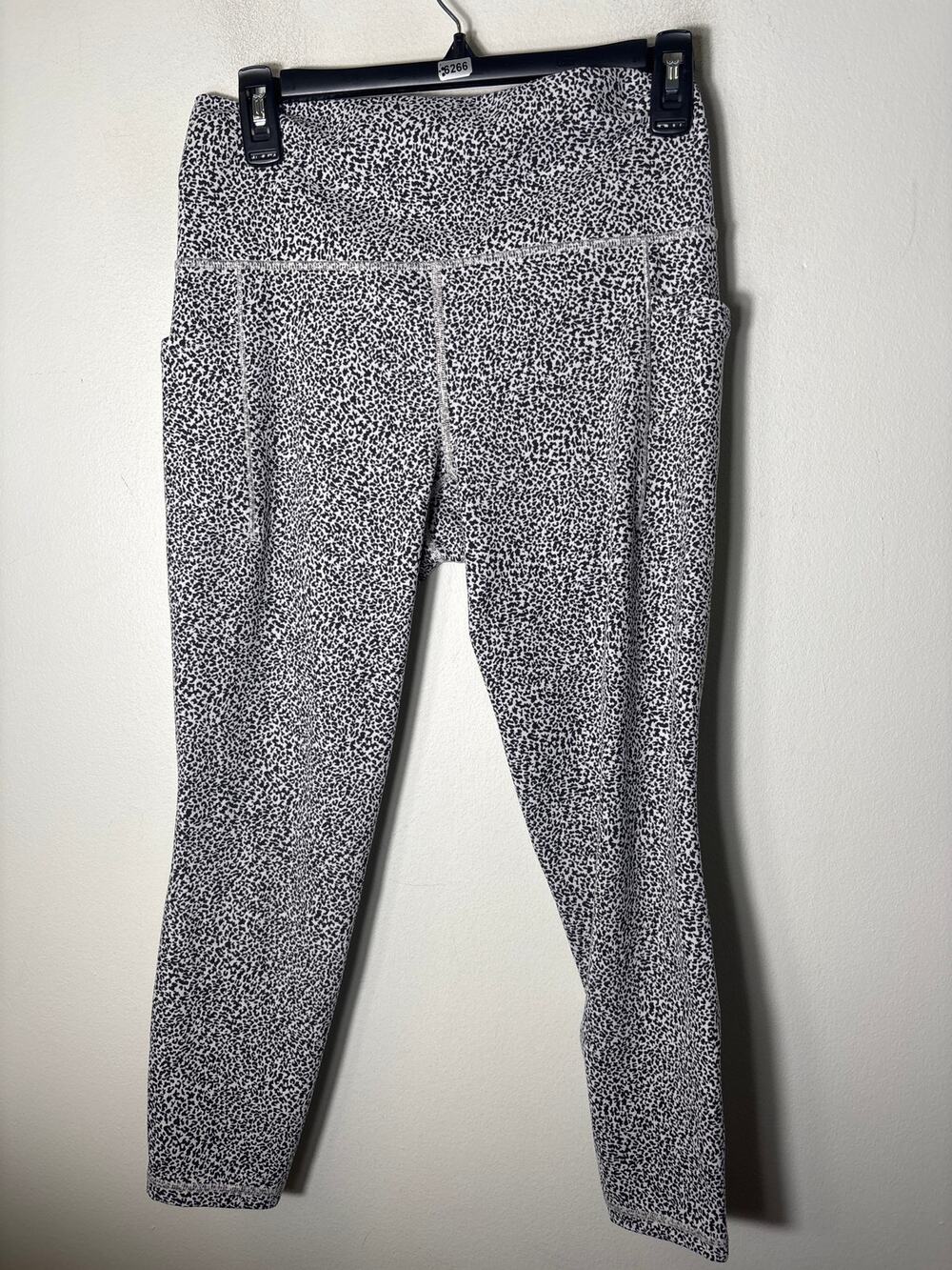 Athleta Black White Cheetah Print Athletic Leggings Sz M